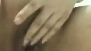 A teenager masturbates for her BF on snapchat