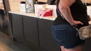 Wide Booty BIG BEAUTIFUL WOMAN Milf