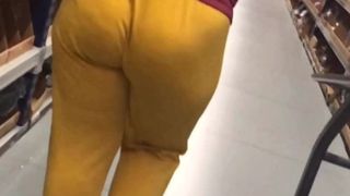 PAWG (candid)