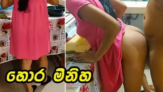 Fuck with very alluring housewives in the Kitchen - Sri Lanka