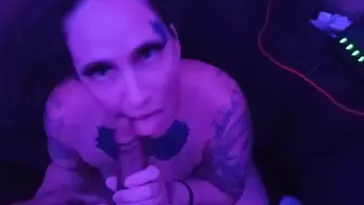 Deep Throating Milf gets Cum-Shot to the face