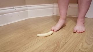 Banana Crushed by Hotwifes Feet