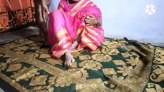 Indian bitch in pink saree hard fucking