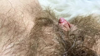 Large erected clitoris fucking cunt deep inside humongous cums