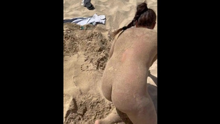 Sand Woman Surprise????????