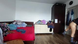 Cute mom does housework naked. Sexy Hispanic hairy cunt, big boobies, giant booty.