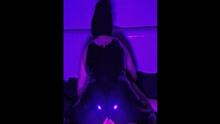 Round two giant behind Milf in tight leather outfit fucks rod so good.