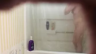 SPYING ON 18YO SISTER IN THE SHOWER