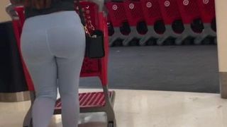 Candid ass in yoga pants