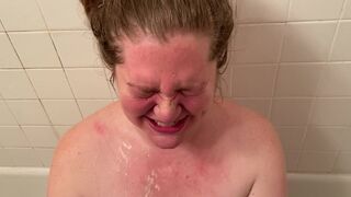 Sweet milf mommy gets piss in mouth and all over her face